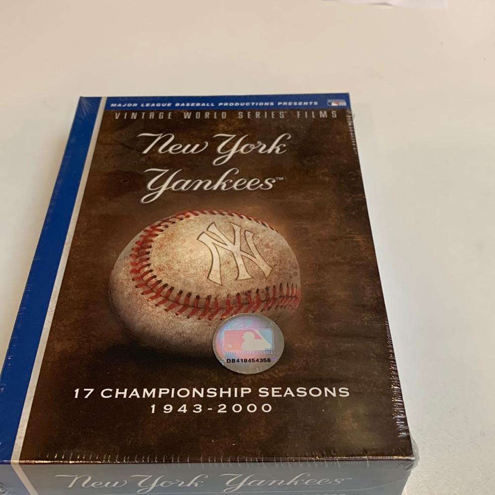 NY Yankees 17 championship seasons 1943-2000 dvd. Never opened